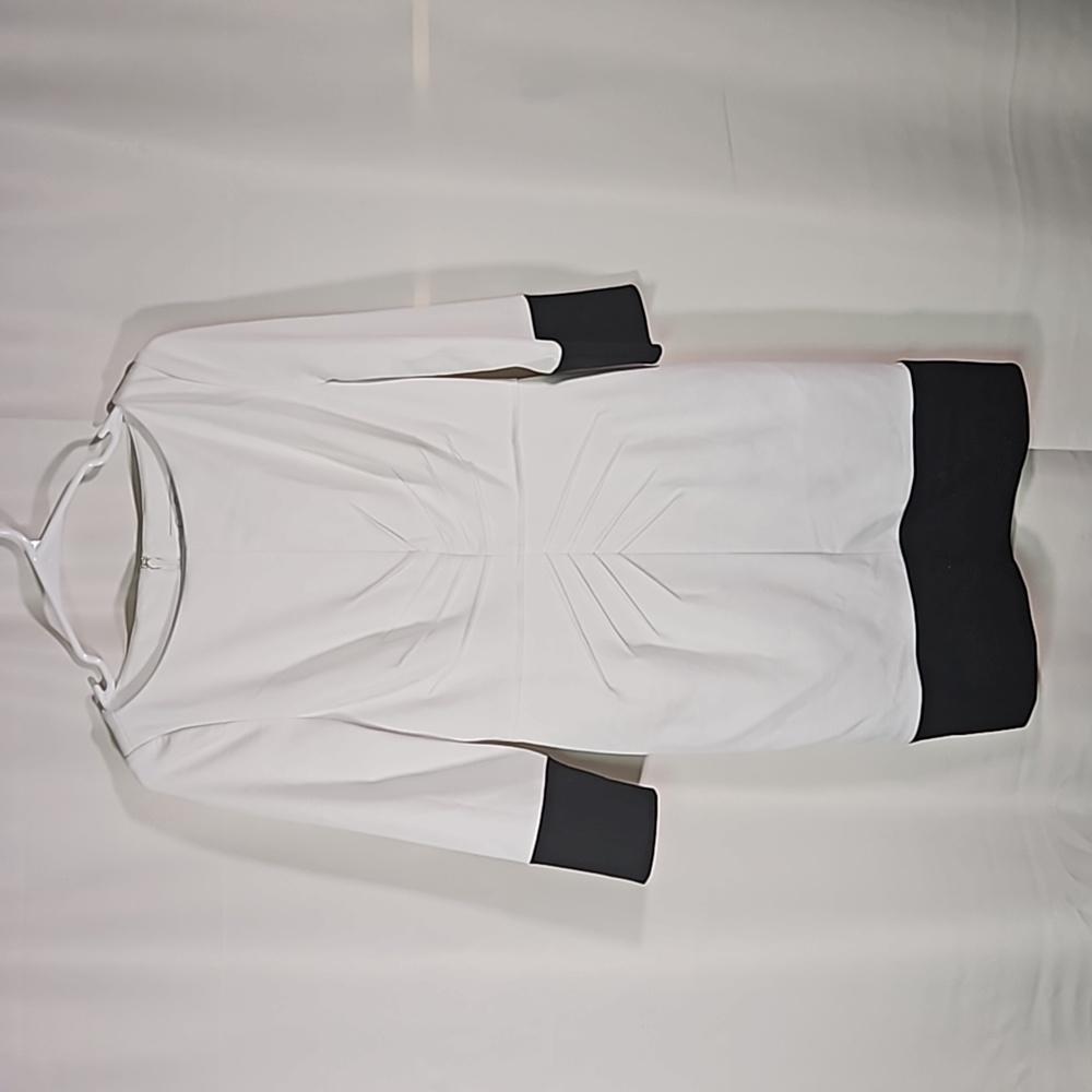 Jessica Simpson Black/White Sheath Dress Like New Sz 8